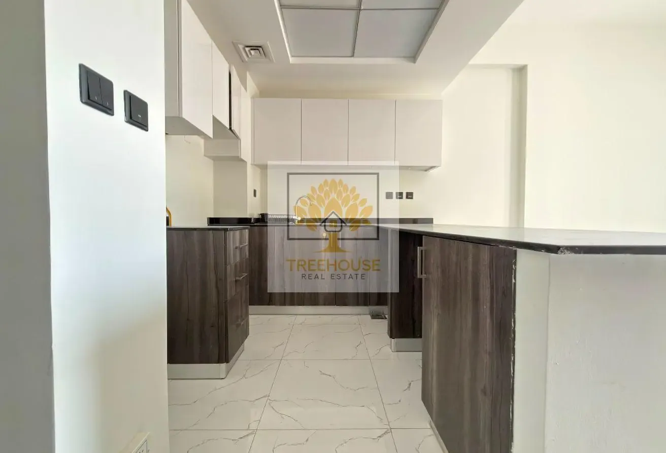 SPACIOUS 1 BR | HUGE BALCONY | HIGHER FLOOR