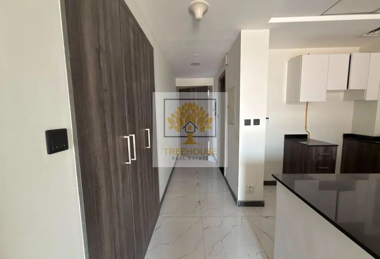SPACIOUS 1 BR | HUGE BALCONY | HIGHER FLOOR