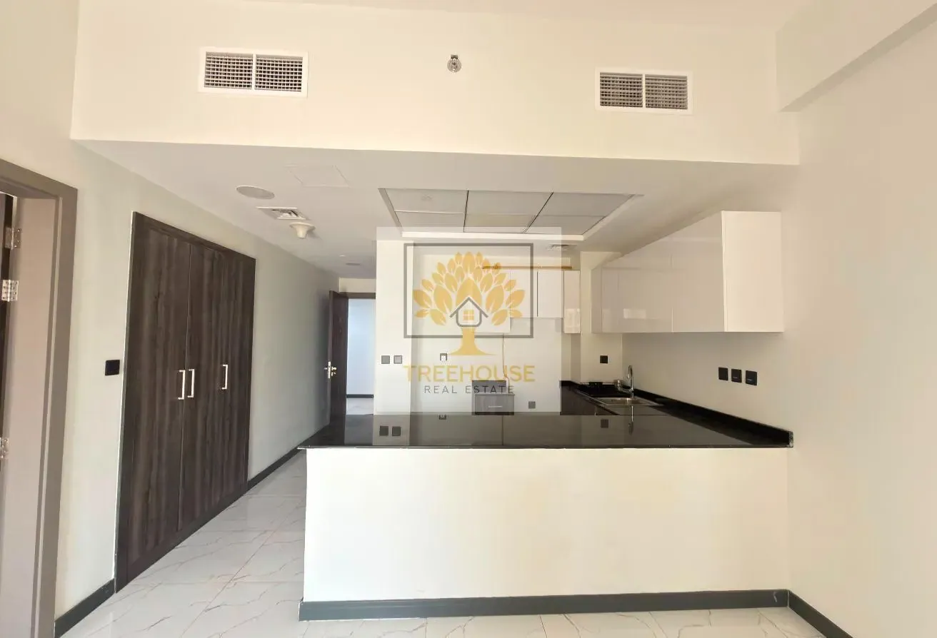 SPACIOUS 1 BR | HUGE BALCONY | HIGHER FLOOR