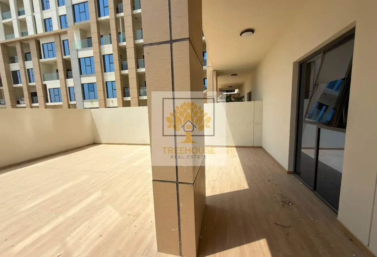 SPACIOUS 1 BR | HUGE BALCONY | HIGHER FLOOR