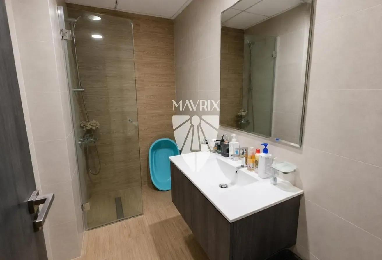 Vacant On Transfer | Well Maintained | High ROI