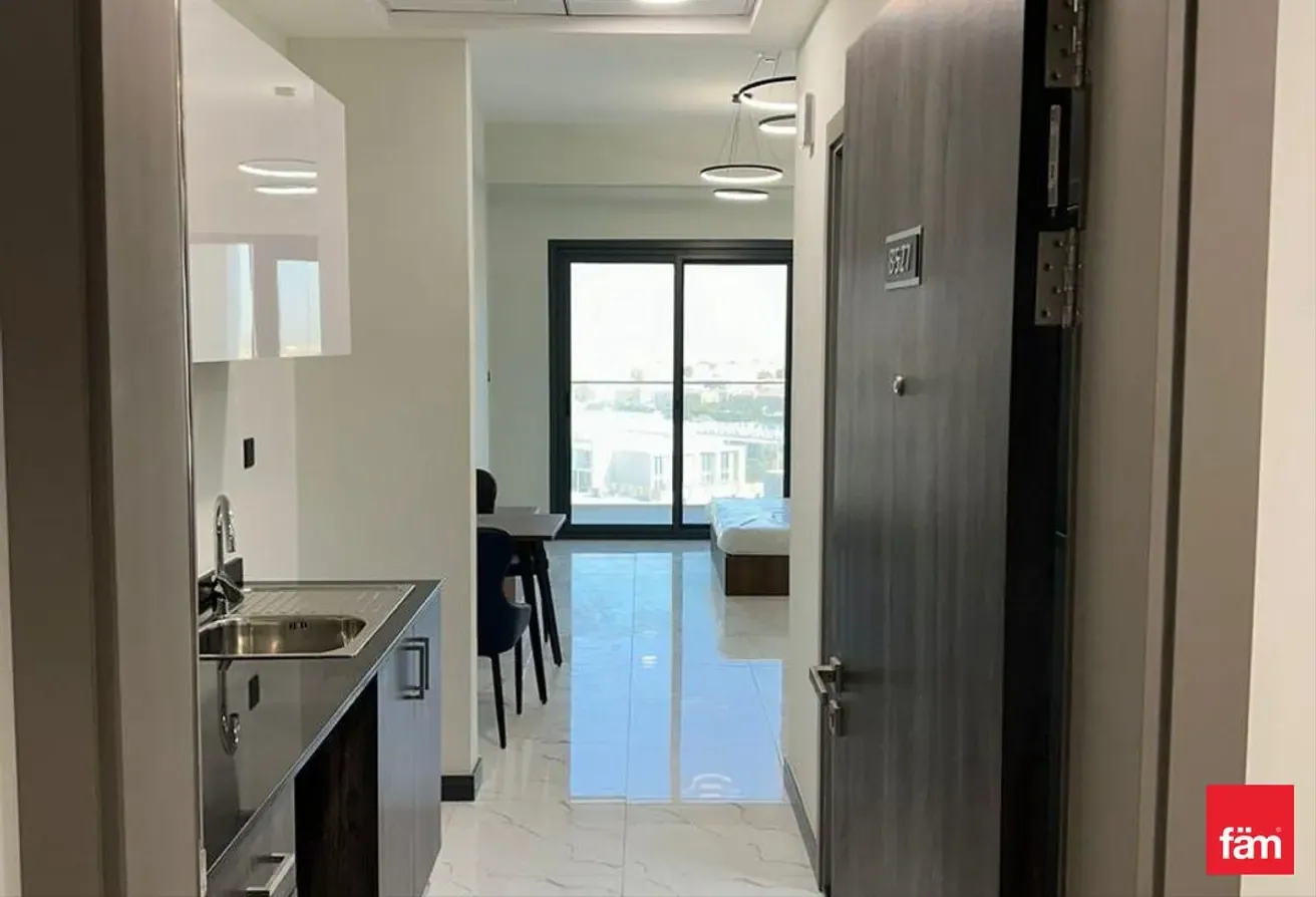 Spacious | Furnished | Vacant | Great Community