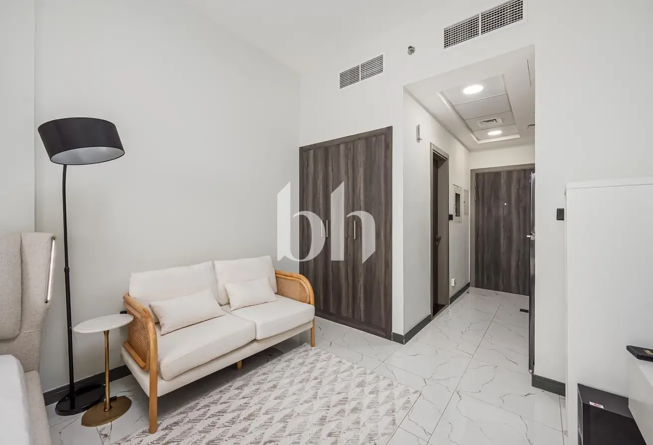 Vacant | Almost Brand New | Furnished | Parking