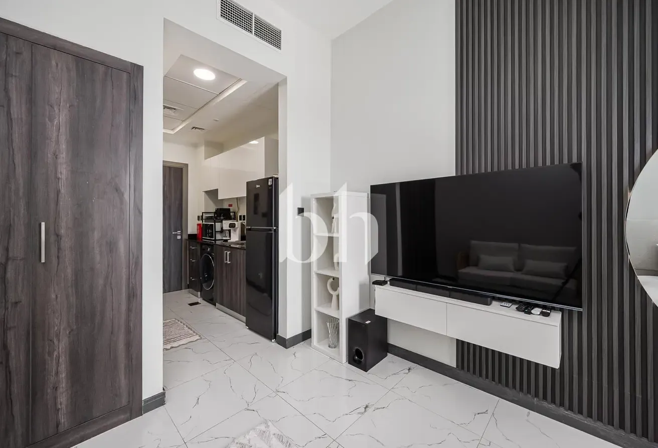 Vacant | Almost Brand New | Furnished | Parking