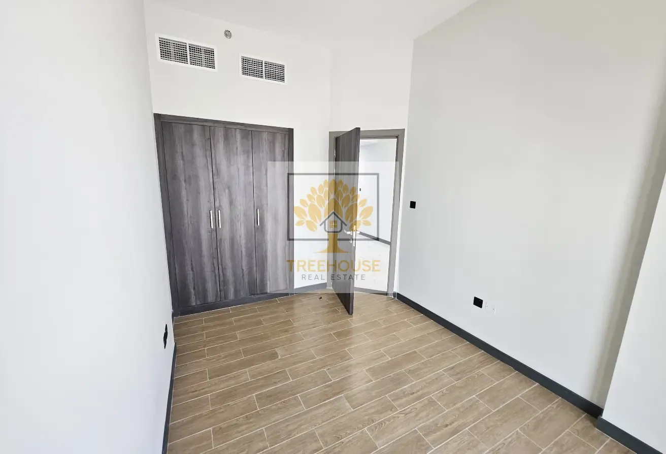 HIGHER FLOOOR | LUXURY LIVING | SPACIOUS LAYOUT
