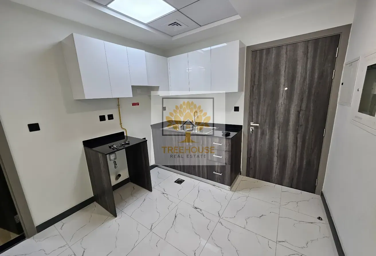 HIGHER FLOOOR | LUXURY LIVING | SPACIOUS LAYOUT