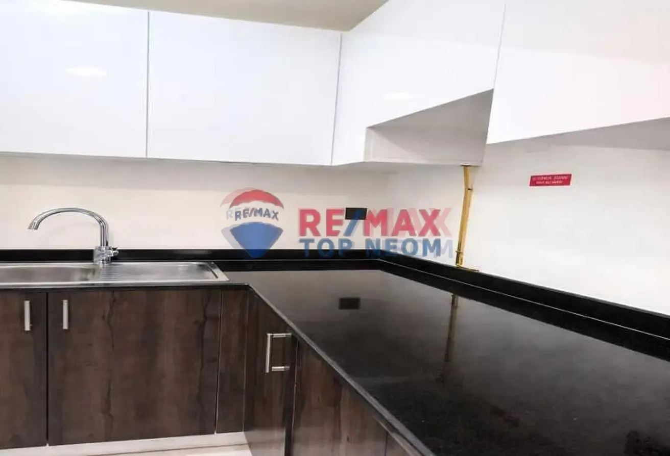 VACANT - HIGH FLOOR - PRIME LOCATION