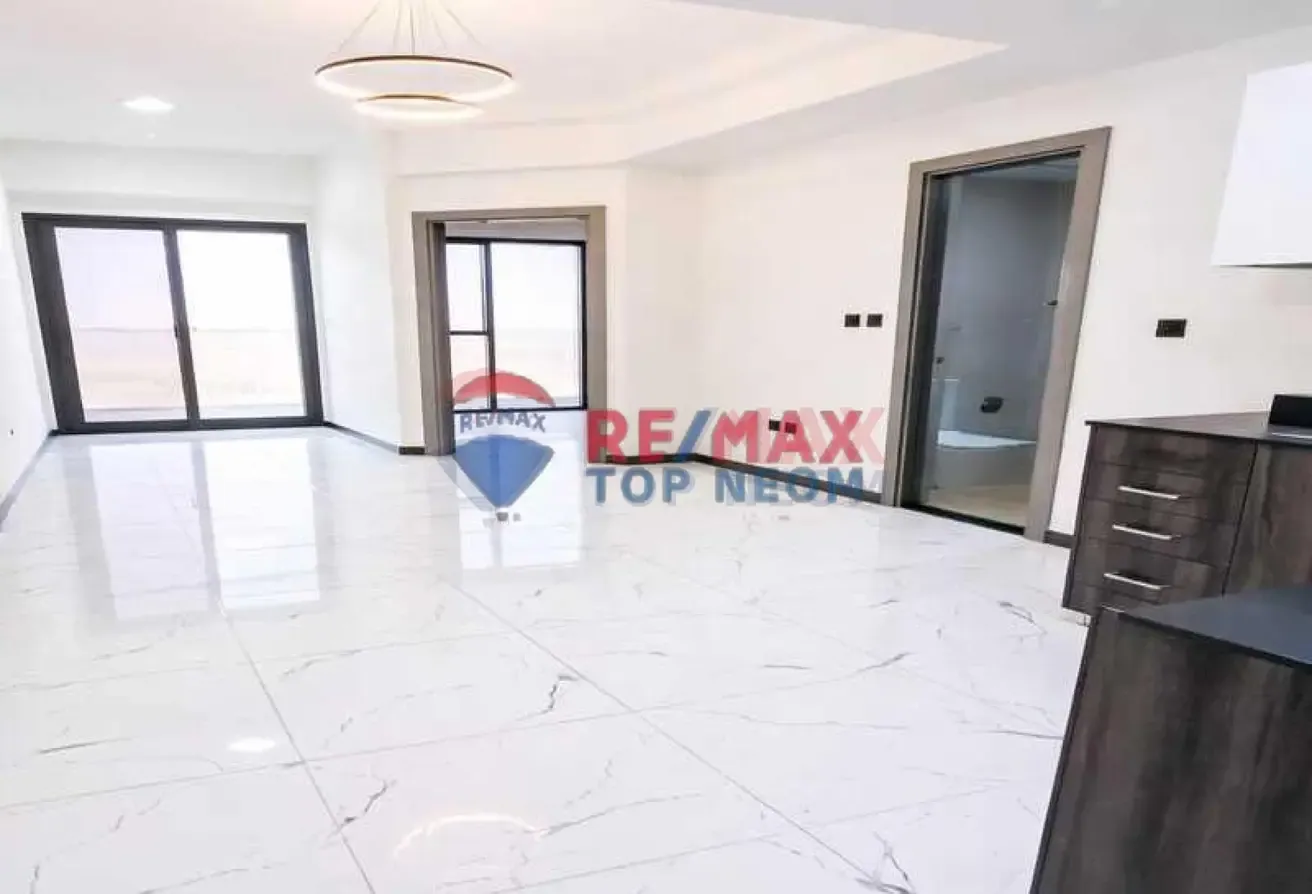 VACANT - HIGH FLOOR - PRIME LOCATION