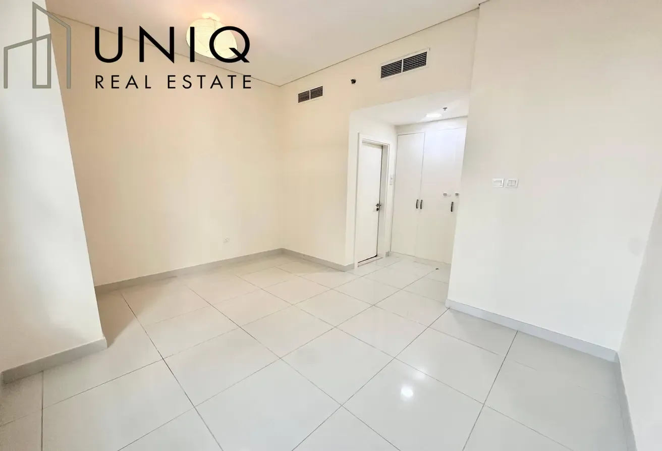 2-Bedroom | VACANT | High Floor