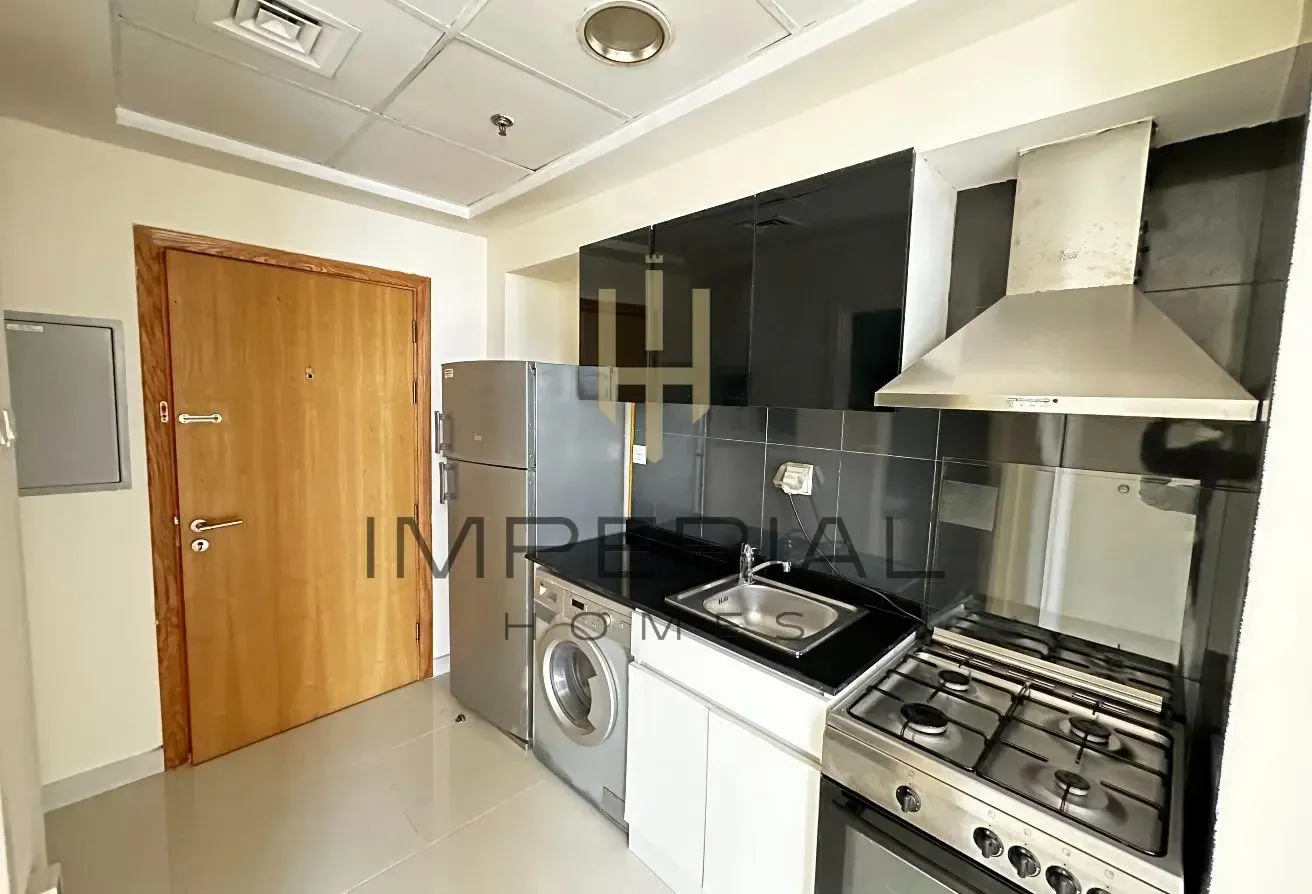 VACANT | Studio | 334sqft | 1 Parking | @550k