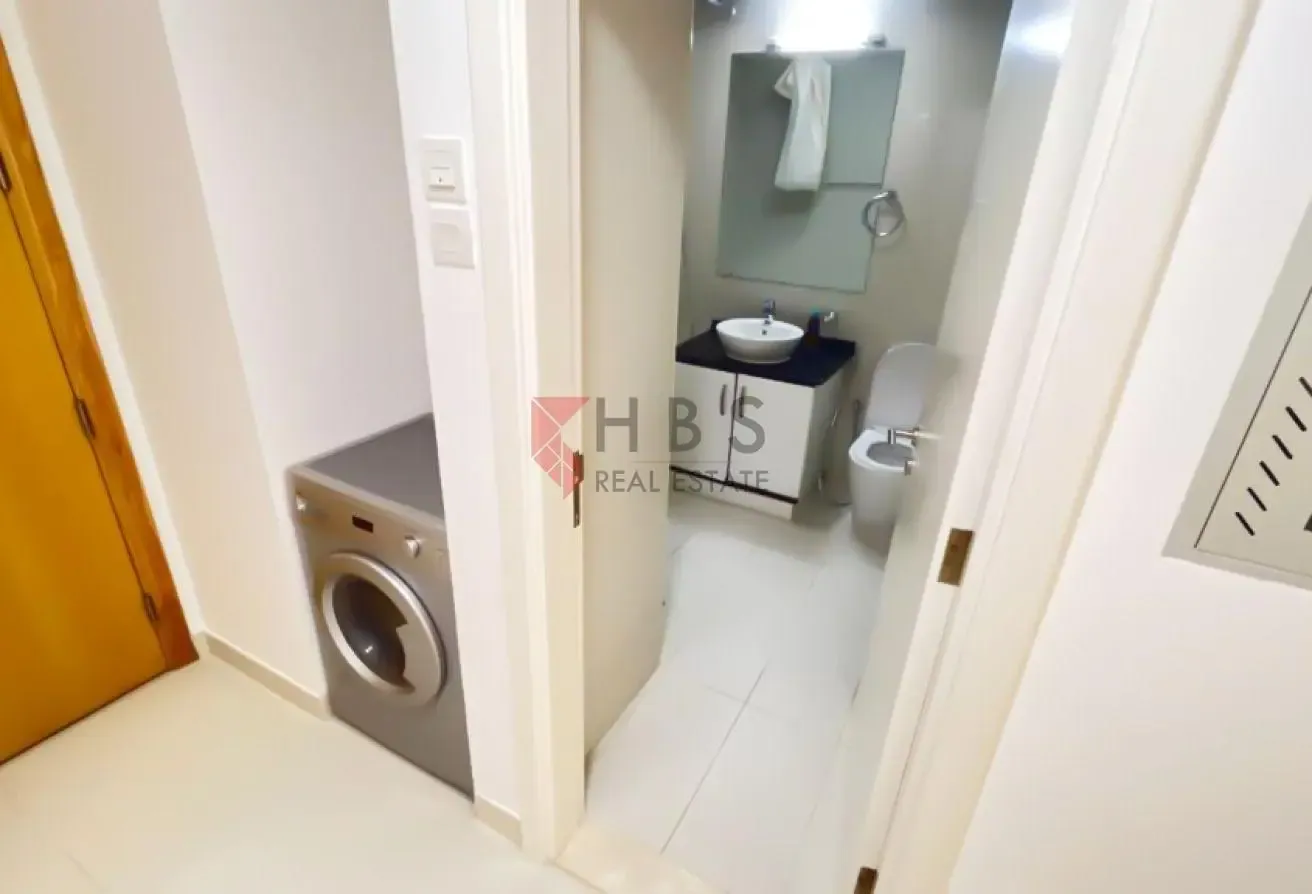 INVESTOR DEAL | MODERN FURNISHED STUDIO | RENTED