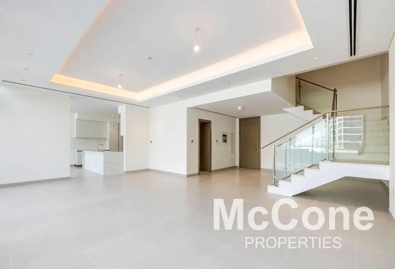 Direct Beach Access | Duplex | Pool and Gym