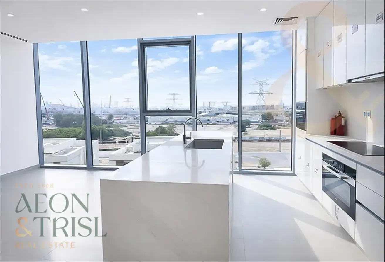 Luxurious | 3 Bedroom + Maids Room | Lagoon Views