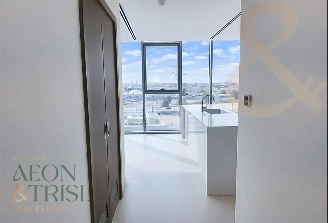 Luxurious | 3 Bedroom + Maids Room | Lagoon Views