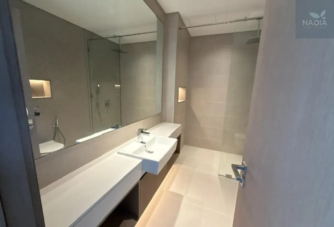 Large 3BR+Maid | Lagoon Views | Corner | Mid Floor