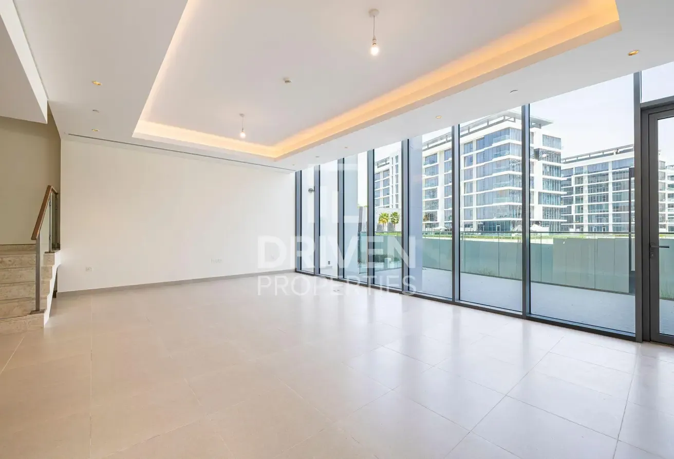 Exclusive Duplex | Lagoon View | No Overlooking