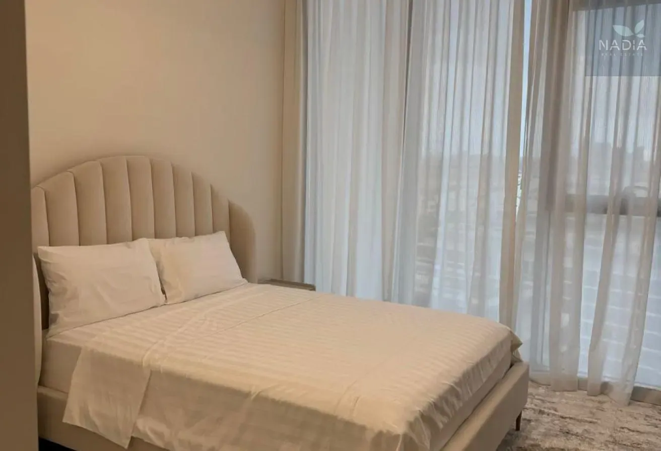 Large 3BR  | Lagoon Views | District One