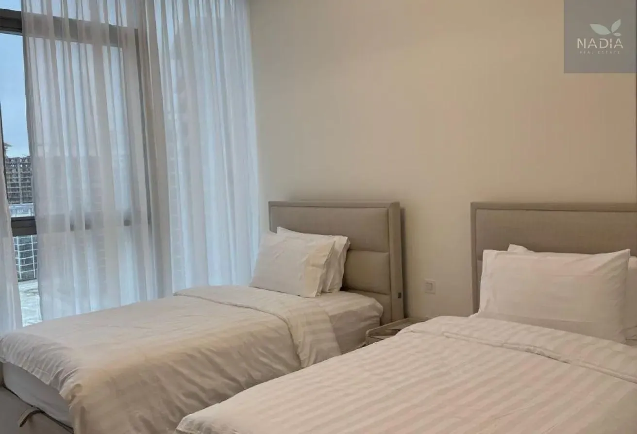 Large 3BR  | Lagoon Views | District One