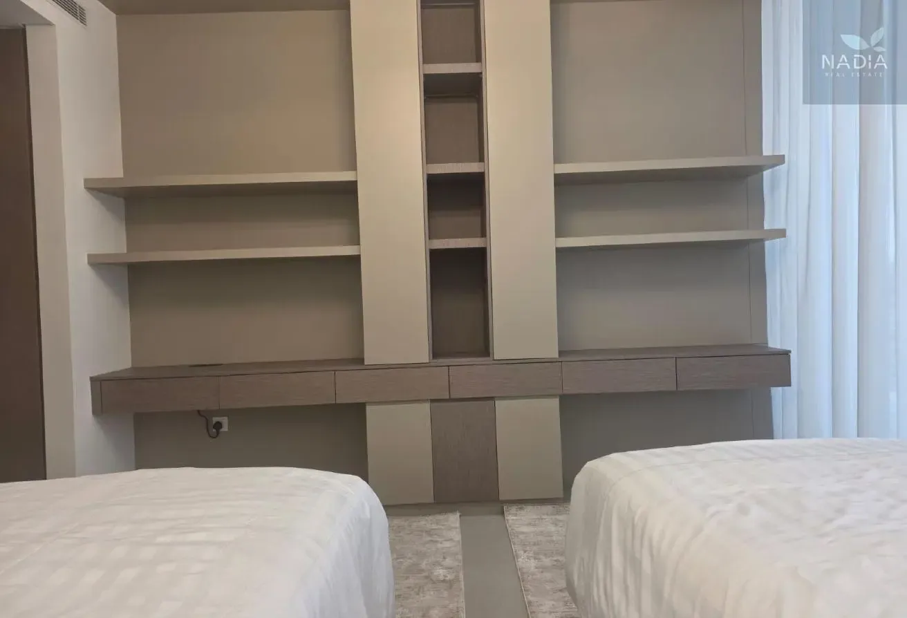 Large 3BR  | Lagoon Views | District One