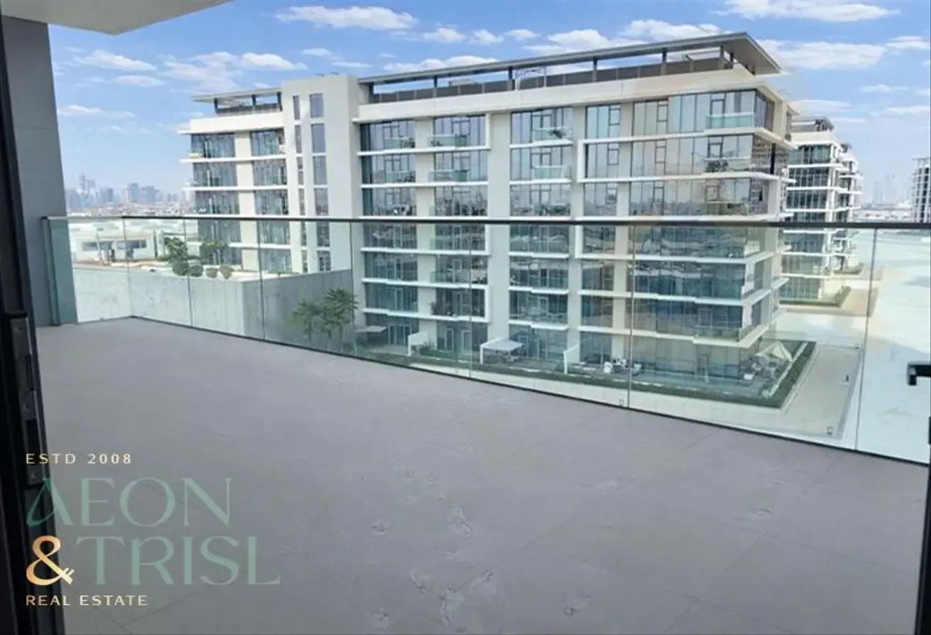 Crystal Lagoon Views | Lagoons View | Elegant 3BR