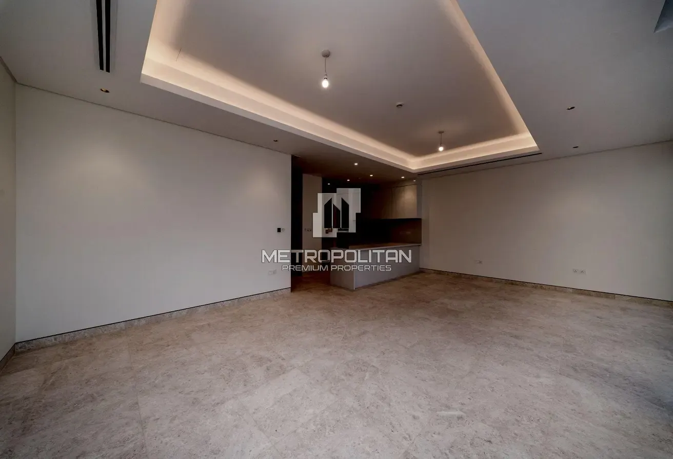 Luxury Living | Lagoon View | Spacious Layout