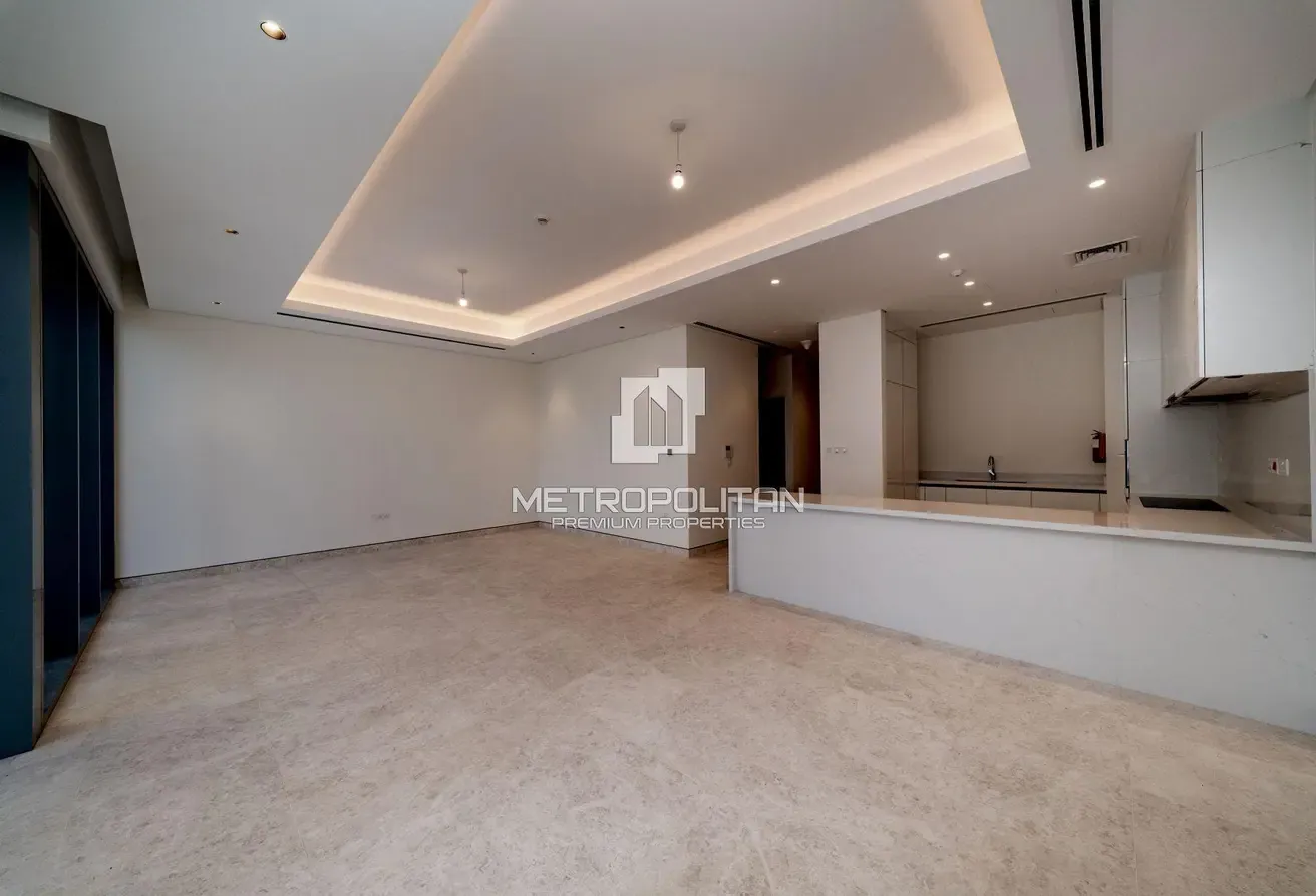 Luxury Living | Lagoon View | Spacious Layout