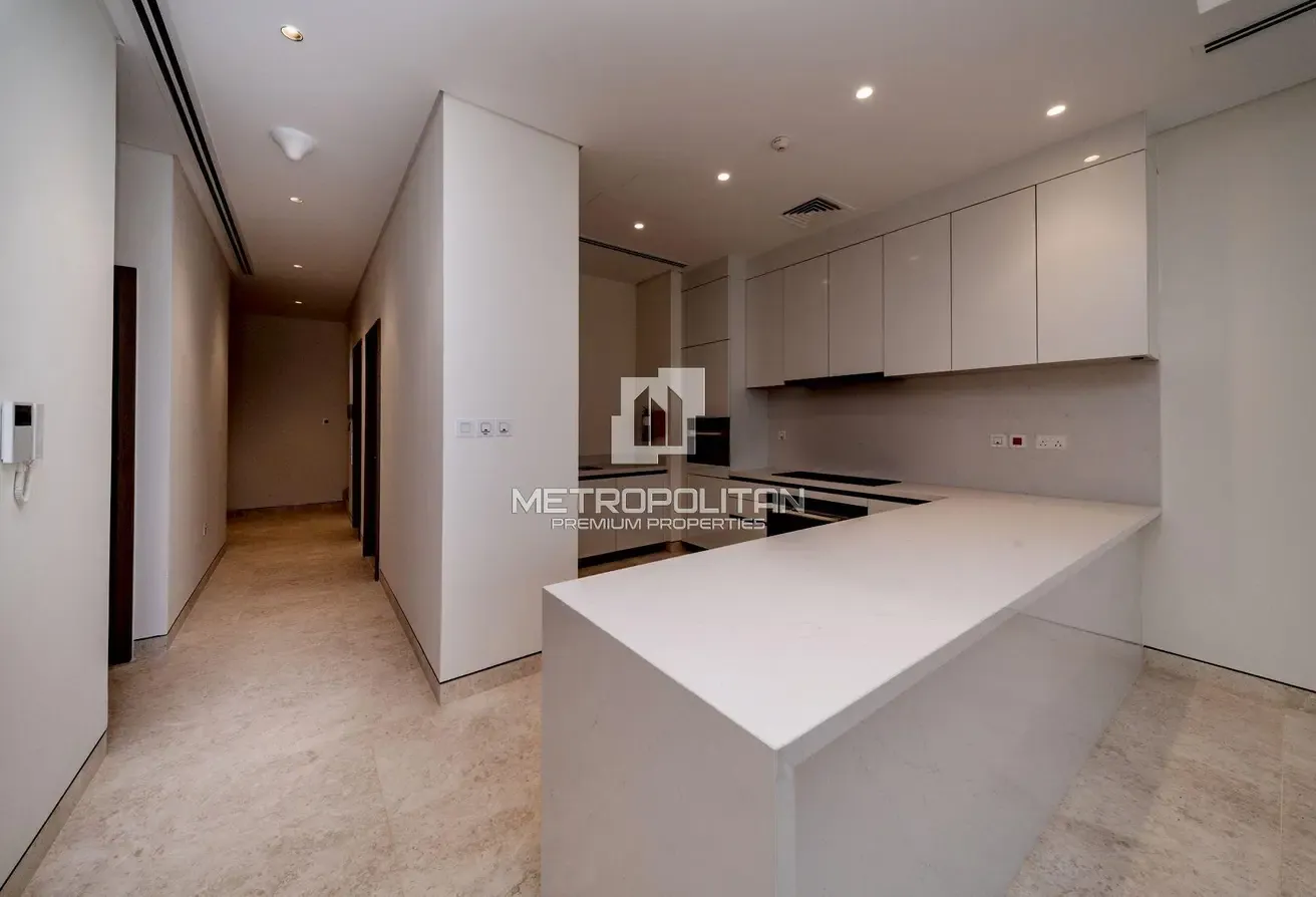 Luxury Living | Lagoon View | Spacious Layout