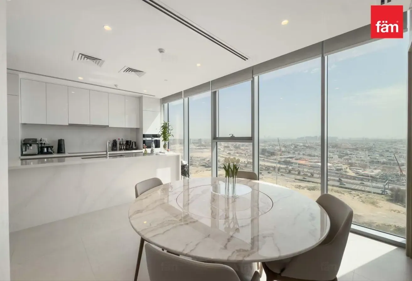 Luxury4 Bedroom | Contemporary Design