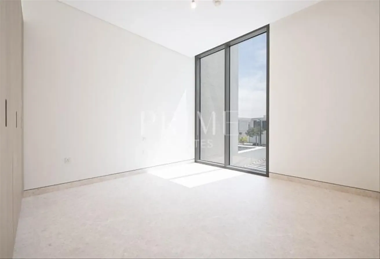 Luxury 4BR | Spacious |  Prime Location | Vacant