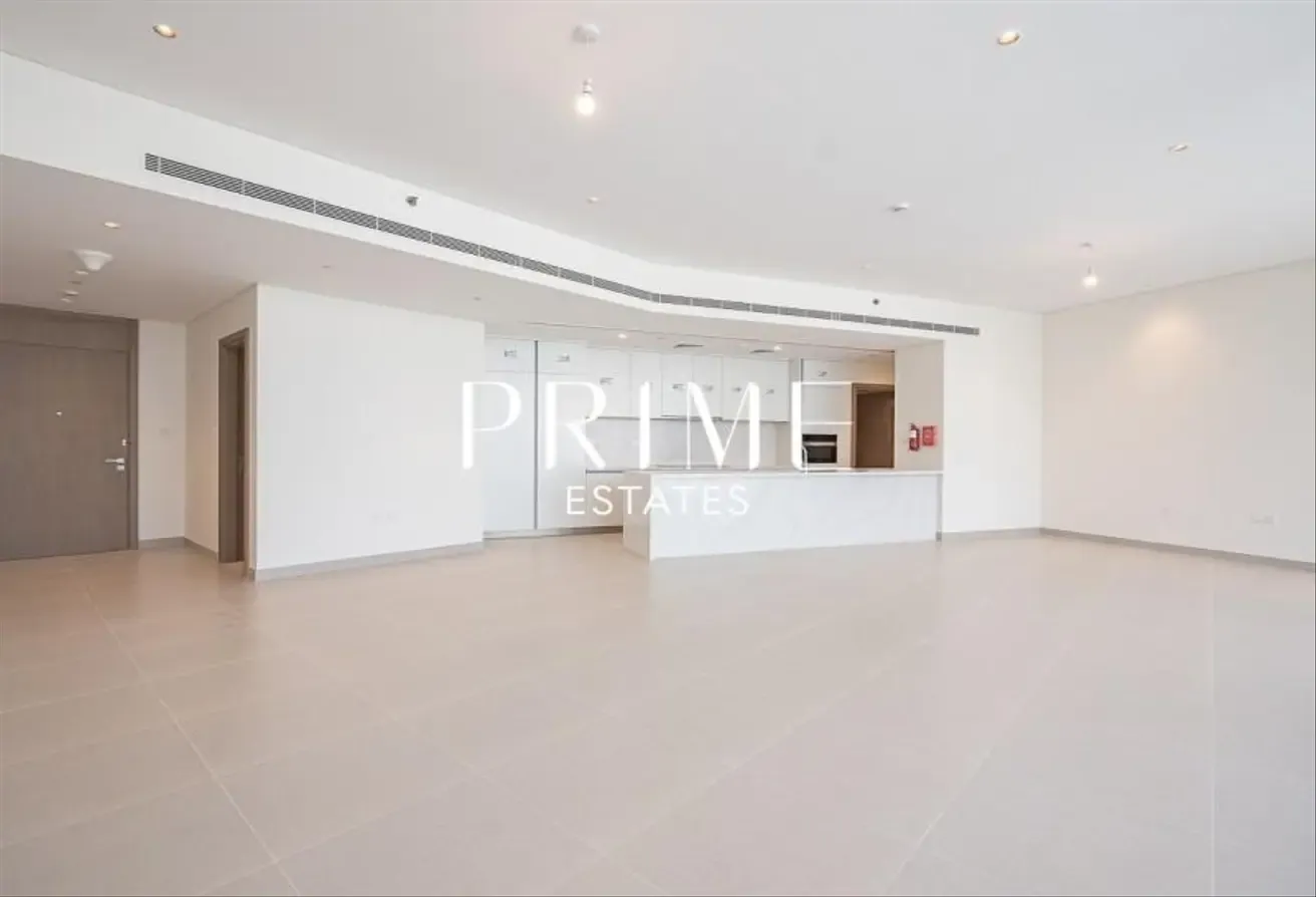 Luxury One 3BR | Lagoon View Apartment Vacant Now!