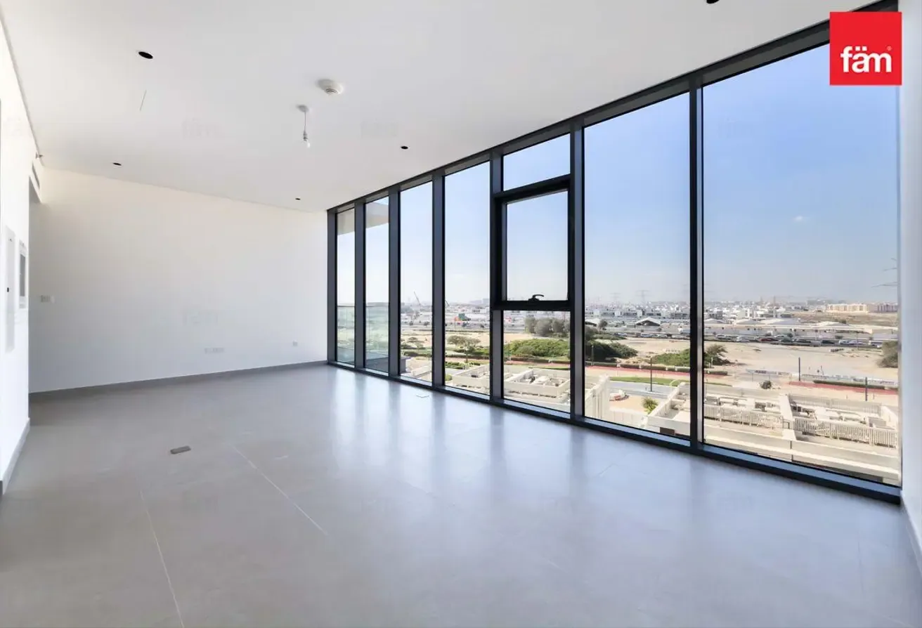 Spacious High End Vacant With Burj Al Arab View