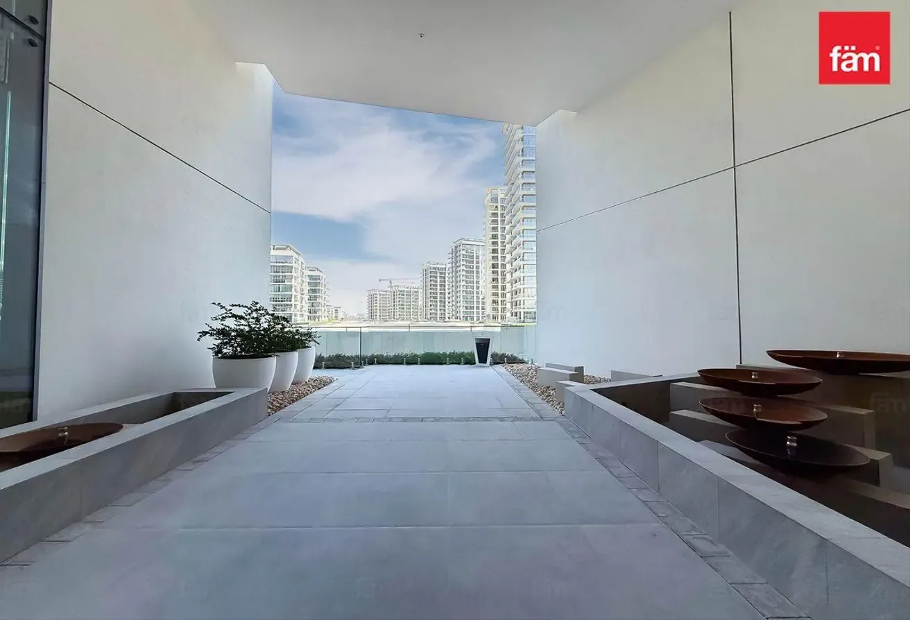 Spacious High End Vacant With Burj Al Arab View