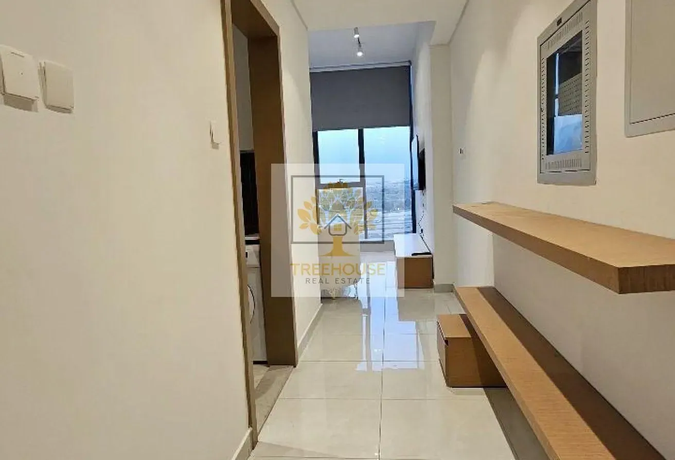FULLY FURNISHED STUDIO| LUXURY | WELL MAINTAINED