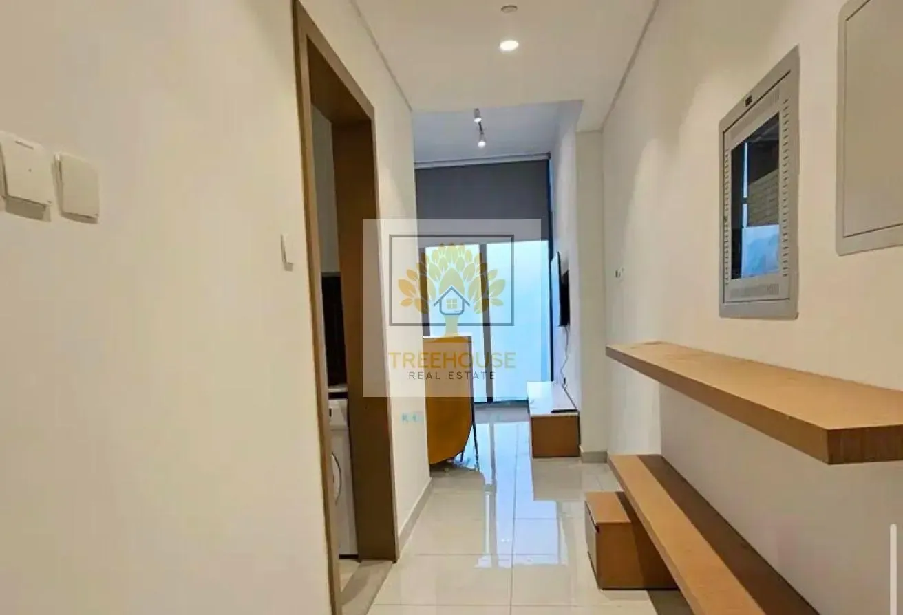 FULLY FURNISHED STUDIO| LUXURY | WELL MAINTAINED