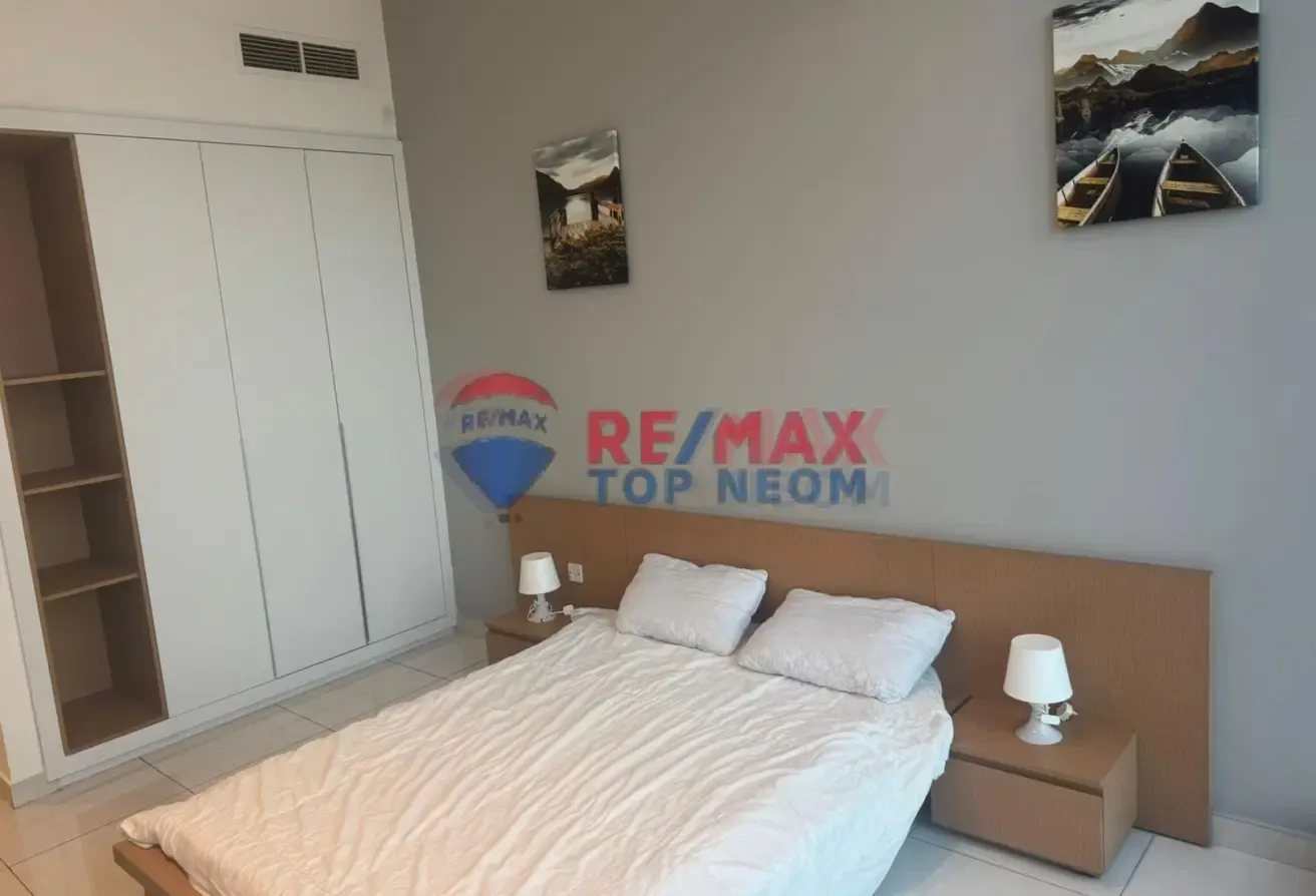 HOT DEAL - VACANT - FURNISHED