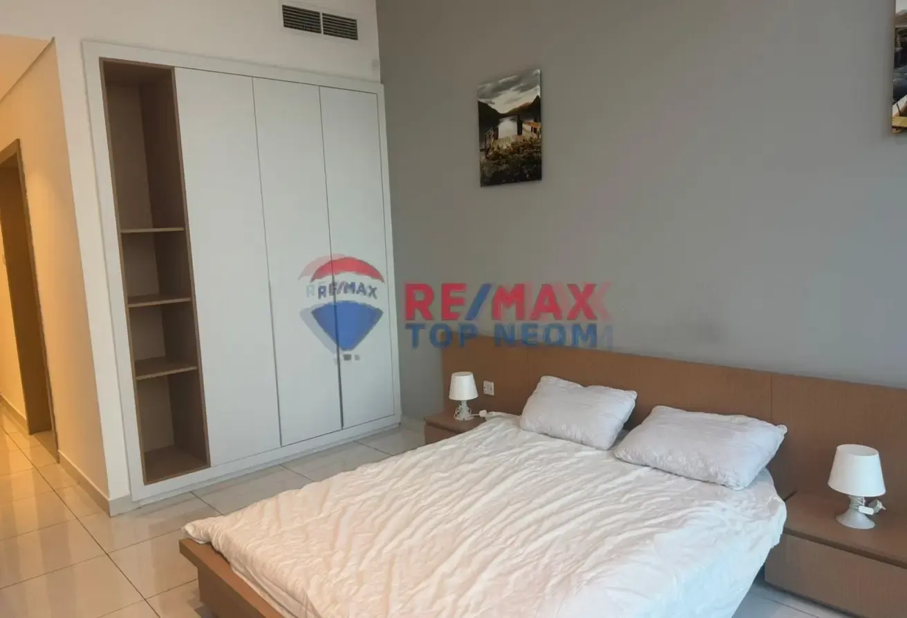 HOT DEAL - VACANT - FURNISHED