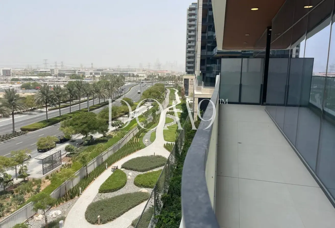 Spacious Corner Unit | Maid's Room | Open Views