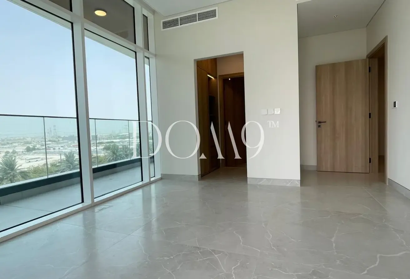 Spacious Corner Unit | Maid's Room | Open Views