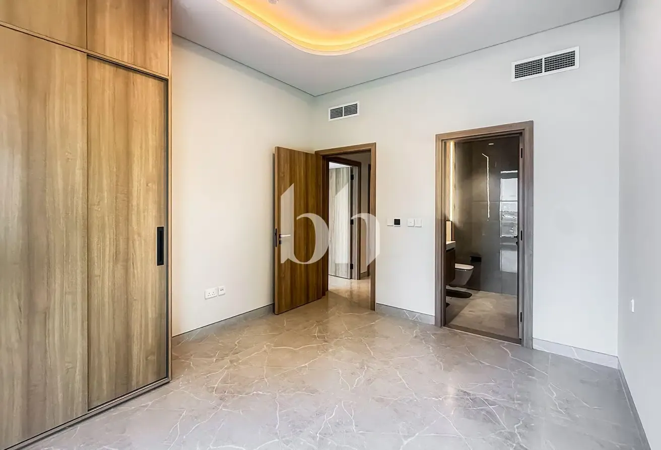 Large Corner Plot | 2 Bed + Maid | Low Floor
