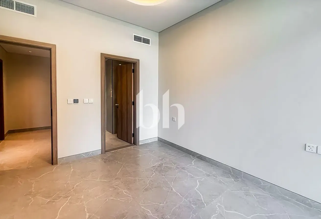 Large Corner Plot | 2 Bed + Maid | Low Floor