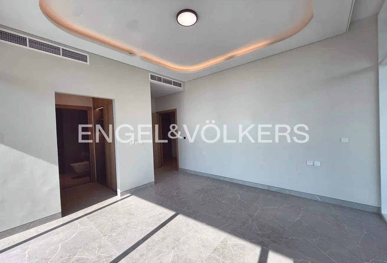 Corner Unit | Pool View | Spacious
