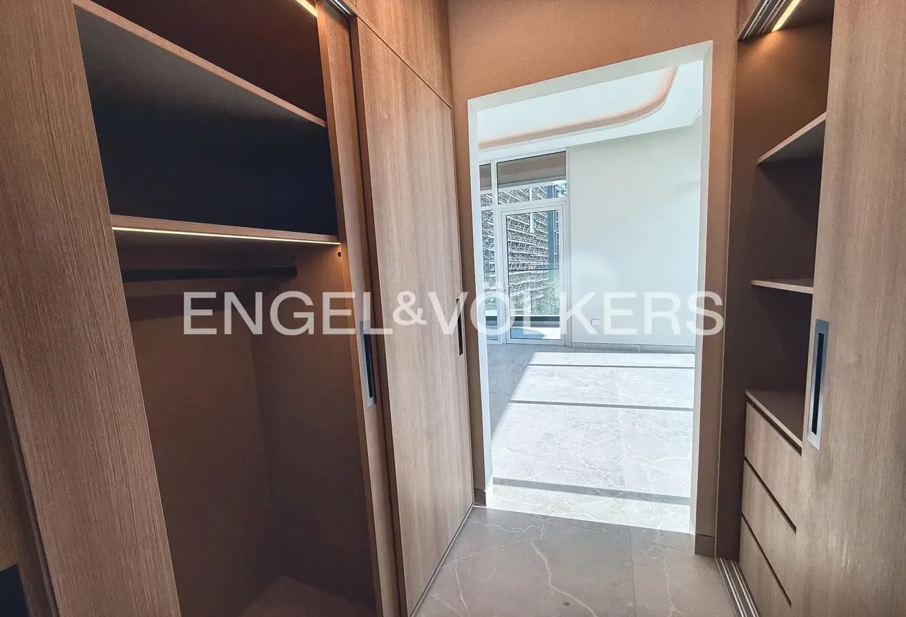 Corner Unit | Pool View | Spacious