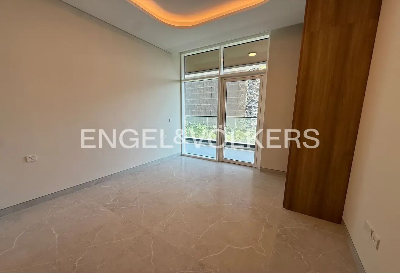Corner Unit | Pool View | Spacious