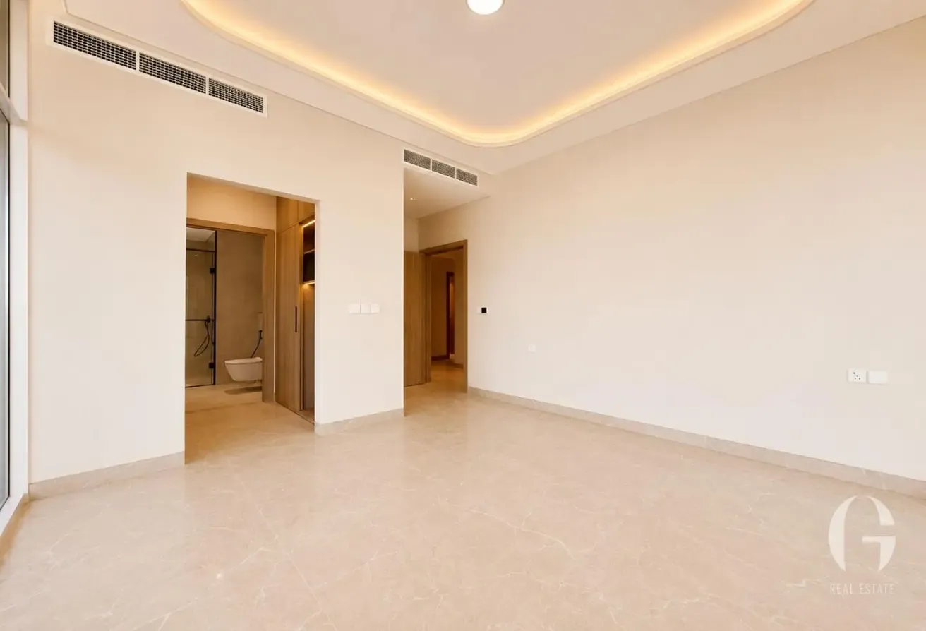Corner Unit | Prime Location | Vacant | Spacious