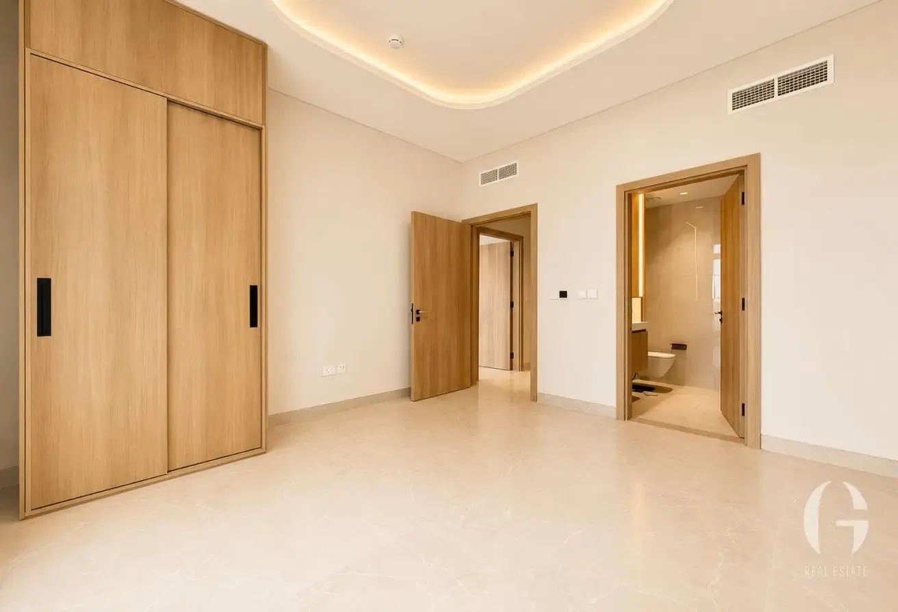 Corner Unit | Prime Location | Vacant | Spacious