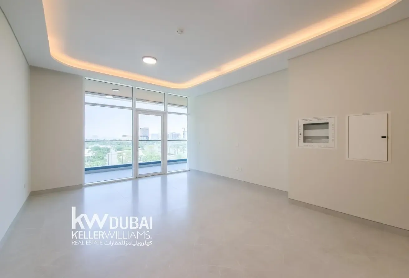 Spacious | Golf Course Views | Prime Location