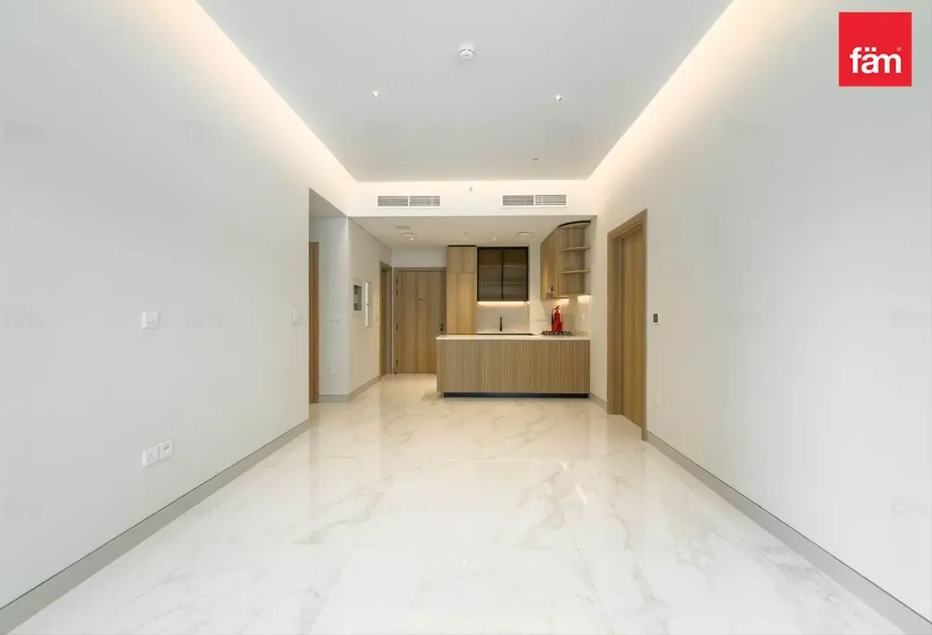Luxury 2bdr | Golf Residences | Vacant Now
