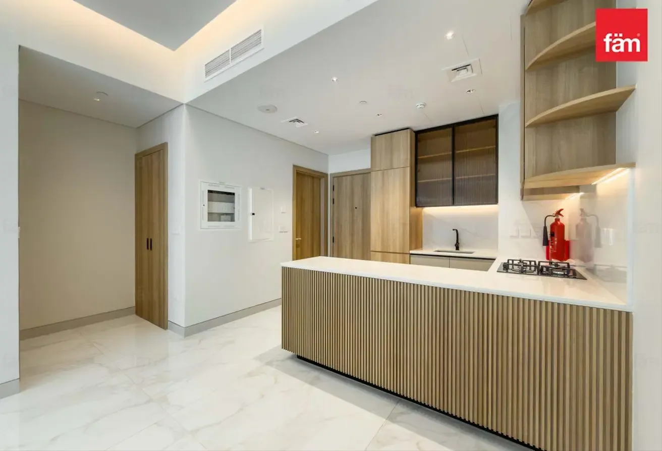 Luxury 2bdr | Golf Residences | Vacant Now