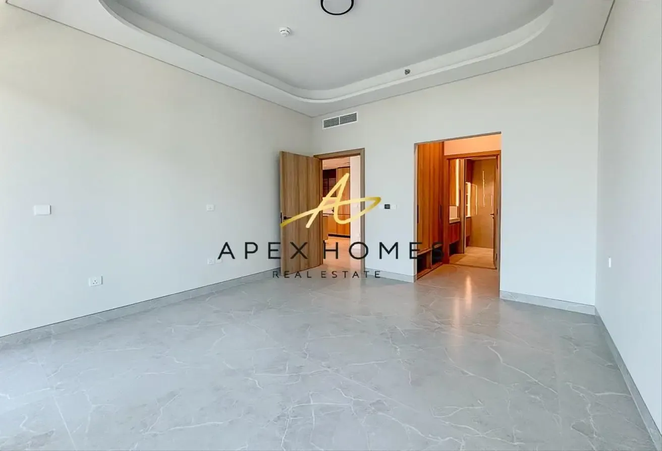 Corner Unit | Larger balcony | Ready To Move-In