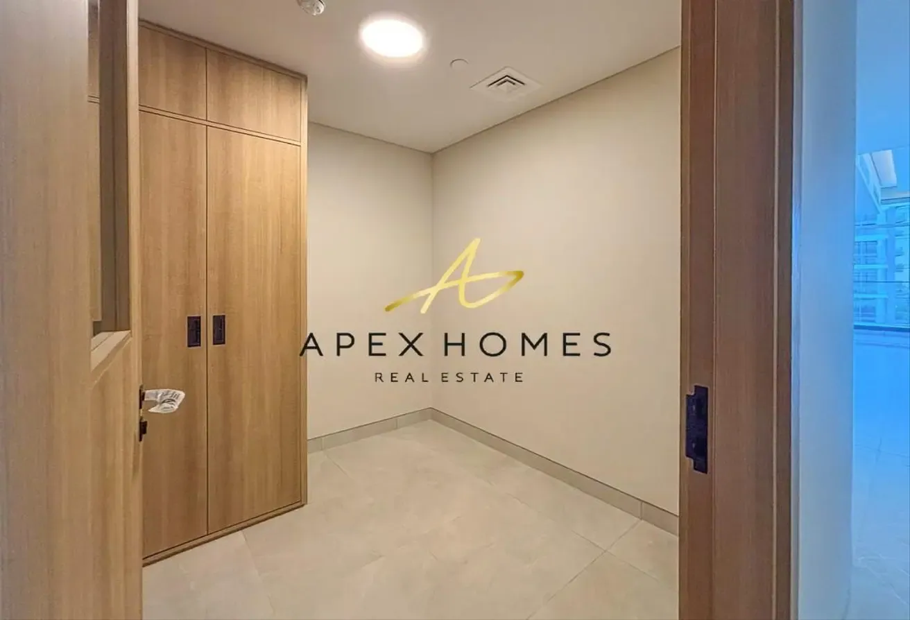 Corner Unit | Larger balcony | Ready To Move-In